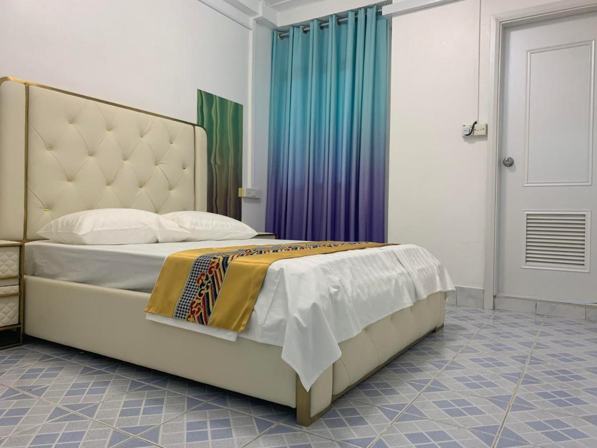 Ontrack Travel Apartman Malé Kültér fotó