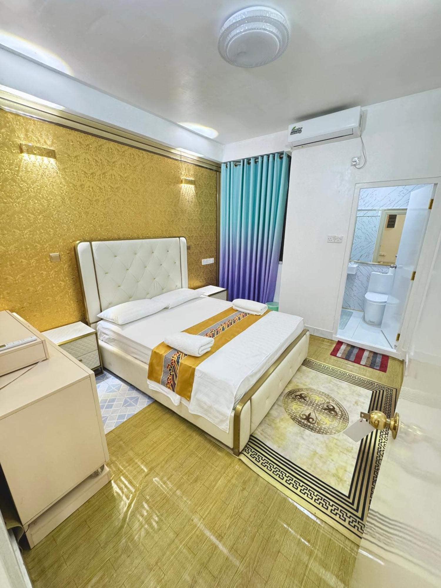 Ontrack Travel Apartman Malé Kültér fotó